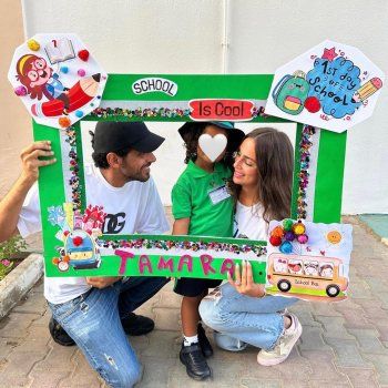 شاهد .. بالصور- في أول يوم مدرسي لها..حمدي الميرغني يدعم إبنته بهذه الكلمات