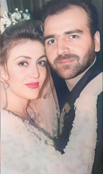 شاهد .. صورة نادرة للعقيد أبو شهاب مع زوجته وجمالها حديث الجمهور