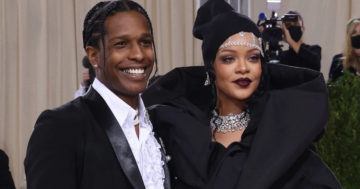 شاهد .. ريهانا تكشف عن وجه مولودها الثاني من أساب روكي-بالصورة