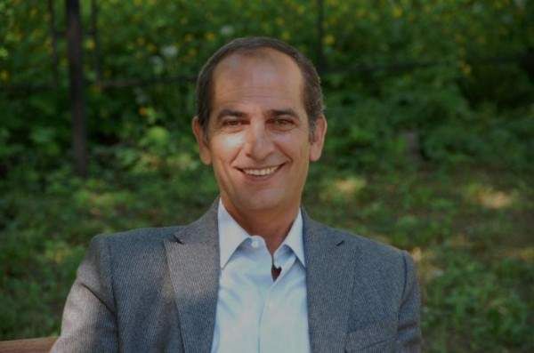 شاهد .. في ذكرى وفاة هشام سليم الأولى .. رسالات مؤثرة من يسرا ونجوم الفن