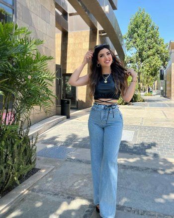 شاهد .. بالصور- بلوك كاجول رائع .. ميرنا جميل تخطف الأنظار برشاقتها وجمالها