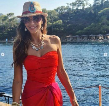 شاهد .. هكذا أطلت ملكة جمال لبنان لعام 1997 بالمايوه.. رشاقتها ملفتة للغاية