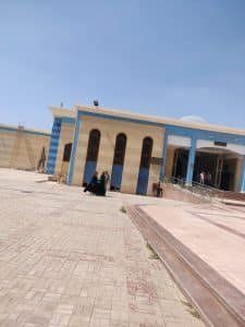 تشيع جنازة والدة دينا الشربيني إلي مثواها الأخير.. اتفرج كيف ظهرت الفنانة المصرية