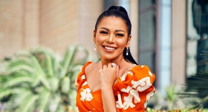 لقاء الخميسي إتخانت مرة واحدة في حياتها : مين هو