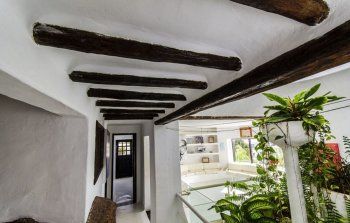 شاهد .. جولة في قصر عمر الشريف الخيالي.. خسره في لعبة قمار وتصميم من عالم آخر