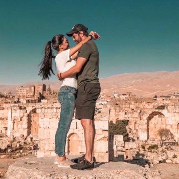 شاهد .. طوني عيسى من التمثيل إلى الرياضة ويوقع عقدا مع هذا الفريق