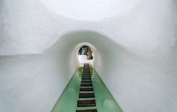 شاهد .. جولة في قصر عمر الشريف الخيالي.. خسره في لعبة قمار وتصميم من عالم آخر