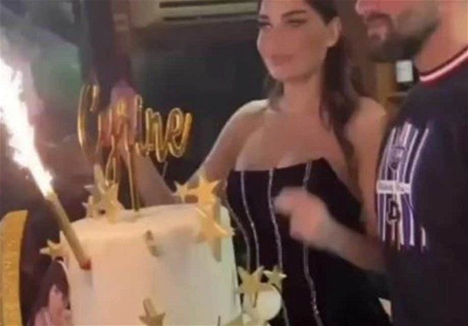 اتفرج.. وصلة رقص جريئة بين سيرين عبد النور وزوجها على الشاطئ