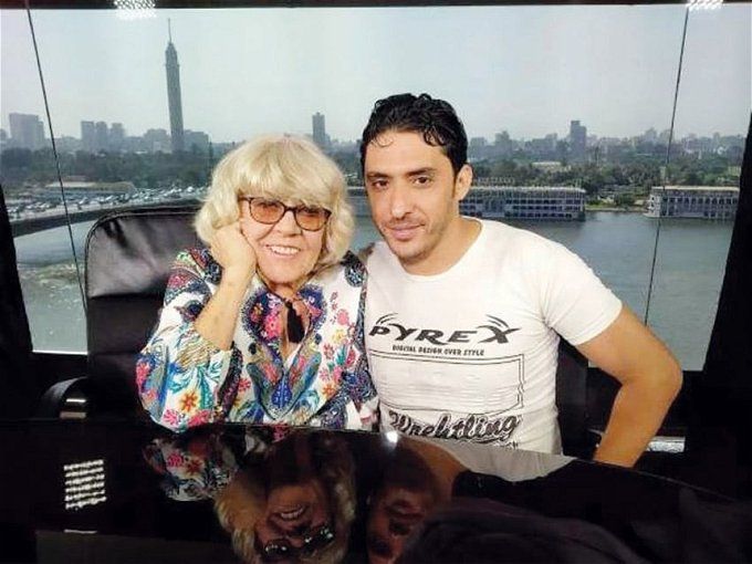 أخبار مصر | رد الشاب المصري على عشيقته العجوز إيريس.. دمرت سمعتي