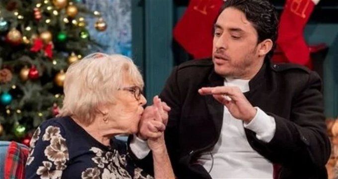 أخبار مصر | رد الشاب المصري على عشيقته العجوز إيريس.. دمرت سمعتي