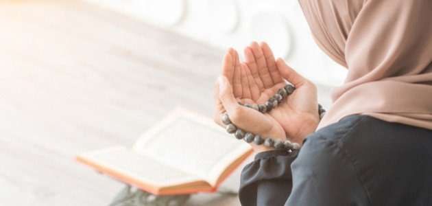 ماذا تعرف عن الصلاة النارية وفضلها؟.. تدفع الهم وتدخل الجنة