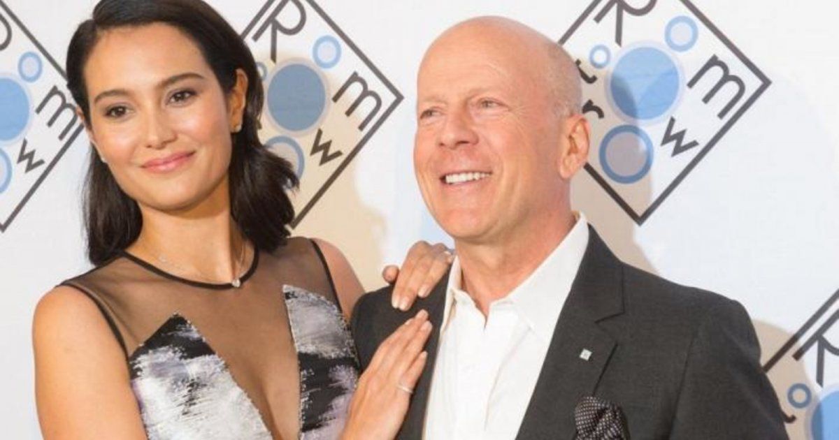 شاهد .. زوجة بروس ويليس تتحدث عن تطورات وضعه الصحي بعد اصابته بالخرف