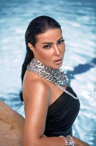 ياسمية الخشاب مش عاوزين نشوفك لافي رمضان ولابعده