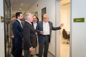 شاهد .. بالصور - الملك عبدالله الثاني يفتتح أول مجمع أستديوهات لصناعة الأفلام في المملكة الأردنية