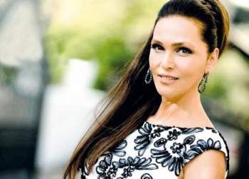 شاهد .. خاص- رولا حمادة:" يجب أن يكره الجمهور رحاب".. وهذا ما حصل في كواليس "كريستال"