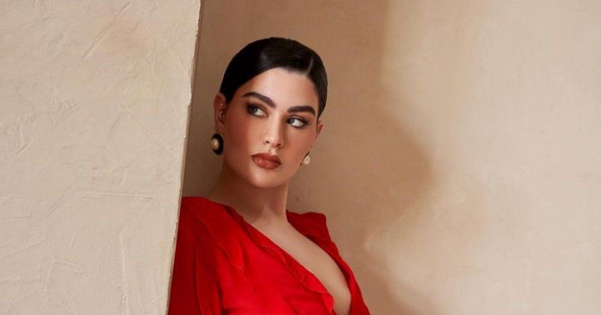 شاهد .. بالصور- من العاصمة التركية إسطنبول.. روان بن حسين تذهل الجمهور بجمالها