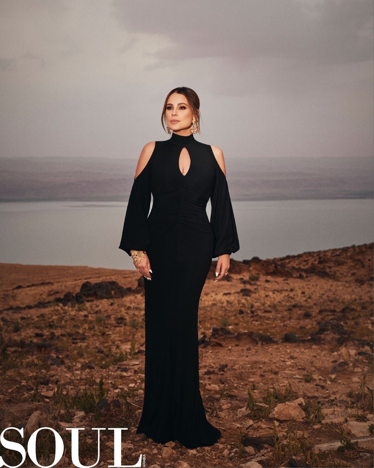 كارول سماحة في جلسة تصوير لغلاف سول العربية: “أعيش بالأمل”