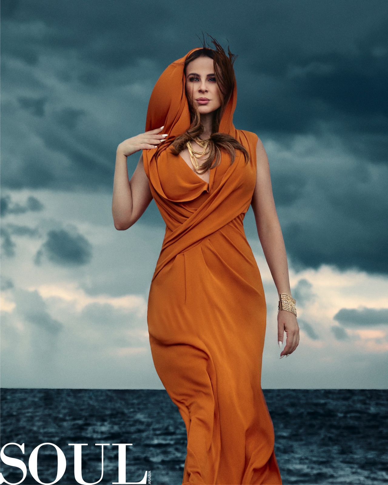 كارول سماحة في جلسة تصوير لغلاف سول العربية: “أعيش بالأمل”