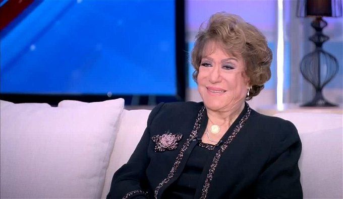 هجوم حاد على الفنانة سميحة أيوب بسبب منهج 6 ابتداري.. اعرف القصة