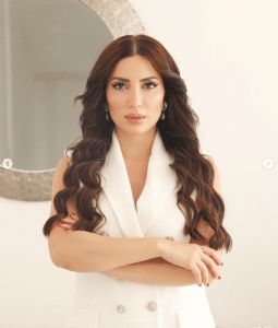 من داخل منزلها .. اتفرج نسرين طافش تفاجئ جمهورها بإطلالة تجنن العقول