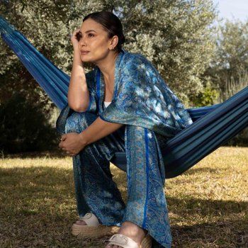 شاهد .. هند صبري تخطف الأنظار باللون الأزرق وتثير الجدل بهذه العبارة !