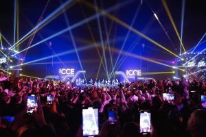 بالصور.. عمرو دياب يتصدر التريند بعد حفله في الأهرامات