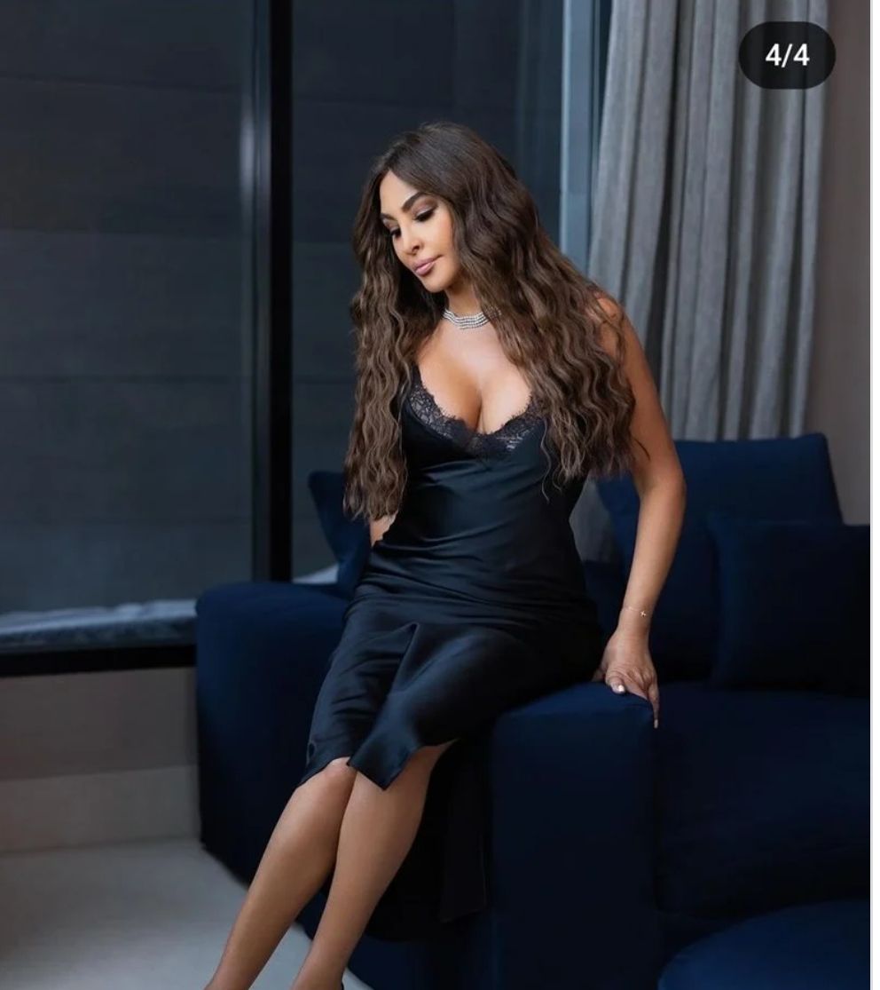 داخل غرفتها : اليسا تظهر بقميص النوم المكشوف – شاهد