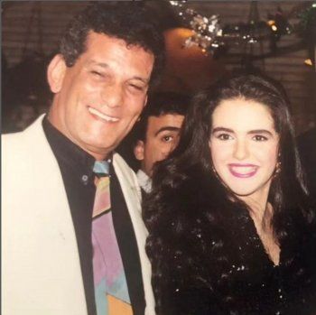 شاهد .. بالصورة- دنيا عبد العزيز تودع الراحل محمد فريد بكلمات من الحزن