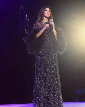 شاهد .. فستان نانسي عجرم الشفاف .. هكذا عدلته