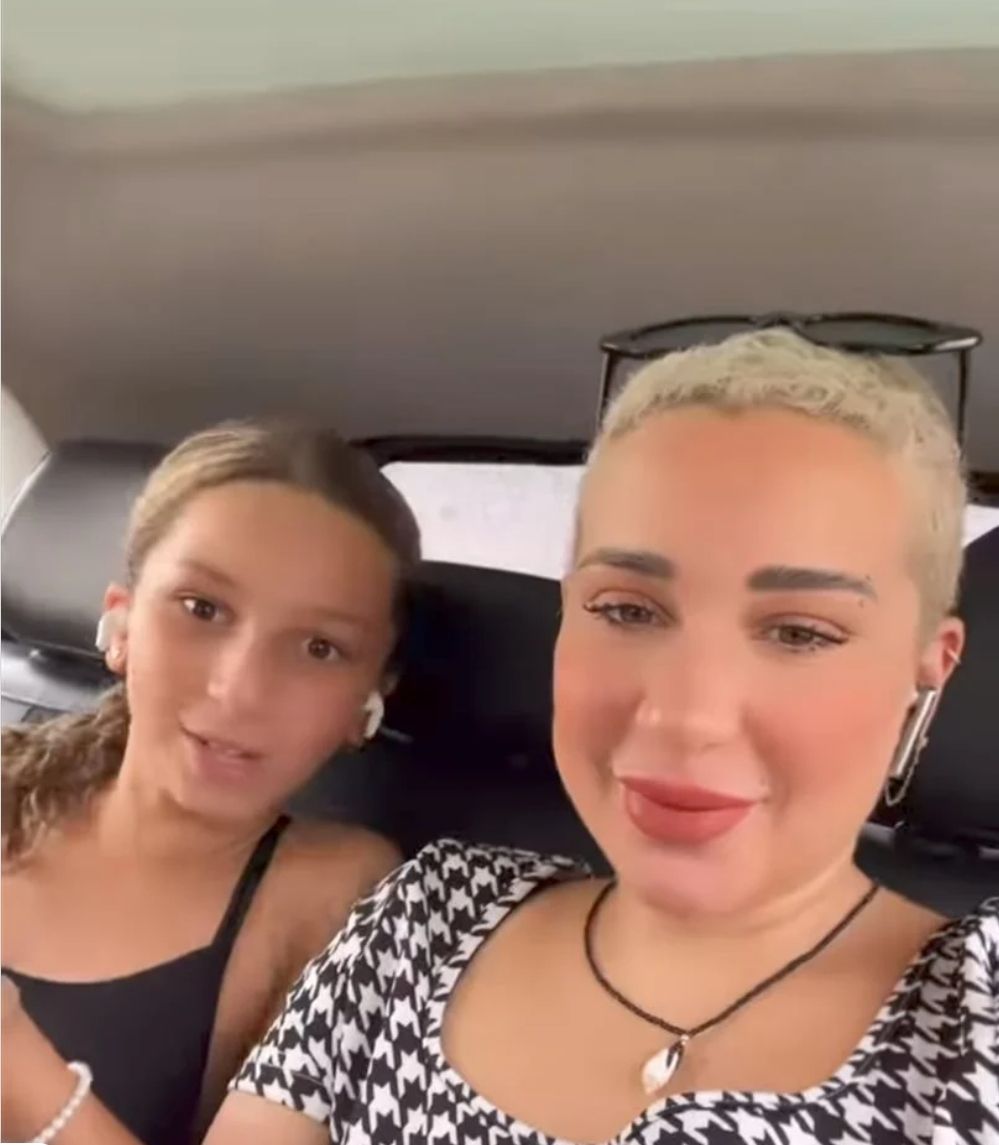 بالصور : جدو شريف منير عنده حفيدة زي القمر