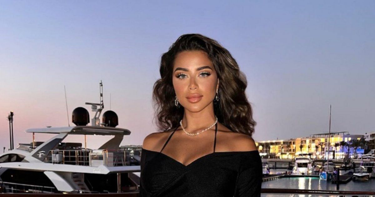 شاهد .. بالصورة- يارا السكري تتألق بجمالها و تسحر عيون الجمهور