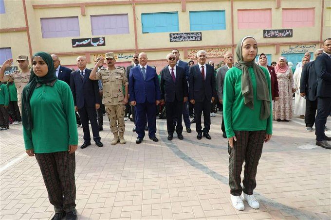 أخبار مصر | قرار هام من محافظ القاهرة حول حرمان الطلاب من الكتب المدرسية بسبب عدم دفع المصاريف