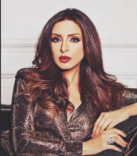 أنغام عاوزة تطلع تريند بإبنها : يتربي في عزكم ياكوايتة