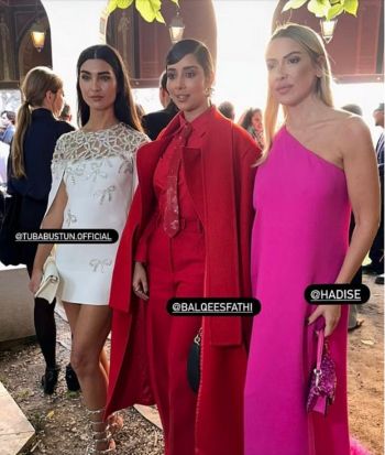 شاهد .. ما الذي جمع بين توبا بويوكستن وبلقيس؟ صورة تلفت الأنظار