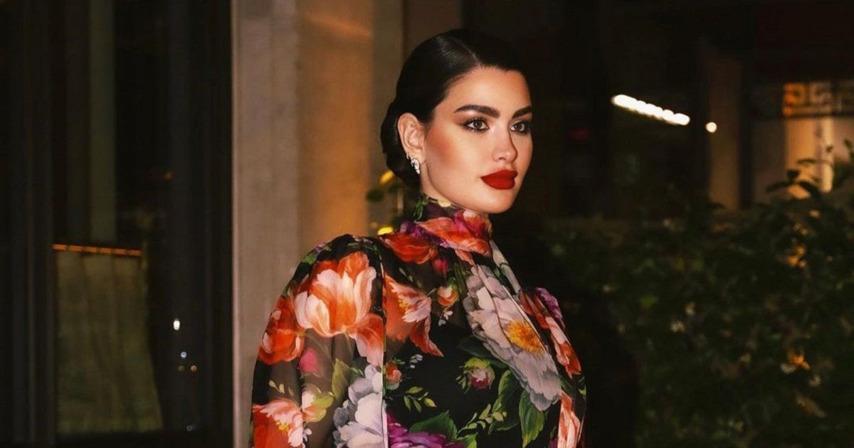 شاهد .. بالصور-أحمر وأسود.. روان بن حسين تتألق بلوك رائع وتستعرض رشاقتها