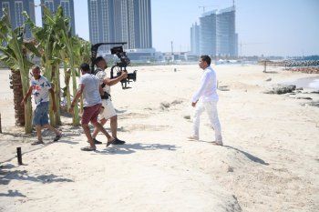 شاهد .. ممثل مصري بطل فيديو كليب لطيفة الجديد "سحابة صيف"