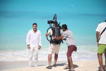 شاهد .. ممثل مصري بطل فيديو كليب لطيفة الجديد "سحابة صيف"