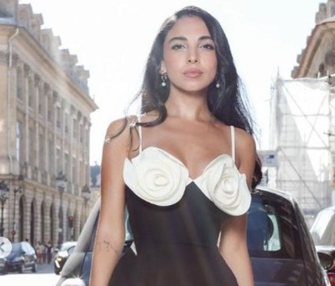 سلمى أبو ضيف تخطف الأنظار بإطلالة مثيرة في باريس- فيديو وصور