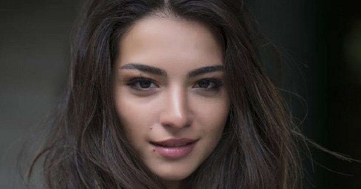 شاهد .. ميليسا آصلي باموك تلغي متابعة نجم شهير