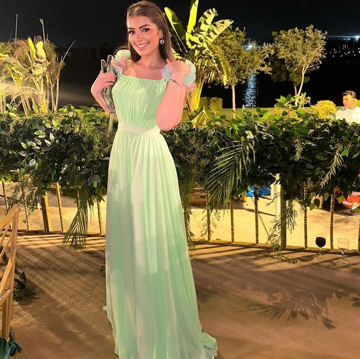 لو معاكي 25 ألف .. أوعي تشتري فستان زي ليلي أحمد زاهر