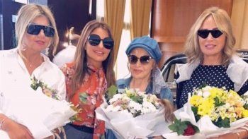 شاهد .. شذى حسون تستقبل هلا المر وهالة صدقي وصفية العمر بالورود استعداداً لمهرجان العراق الدولي