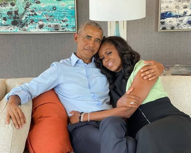 أوباما ساب السياسة وبينافس السبكي في السينما