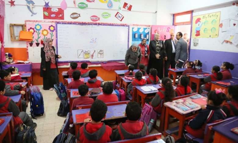 قرار مهم من التعليم بشأن مصاريف المدارس الرسمية لغات .. تغيرات كبيرة