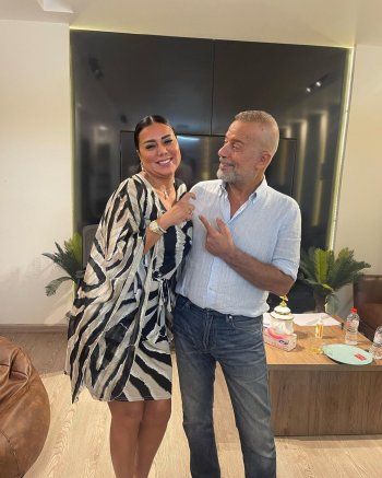 شاهد .. بالصور- رانيا يوسف تشعل حماس الجمهور لعملها القادم مع شريف منير