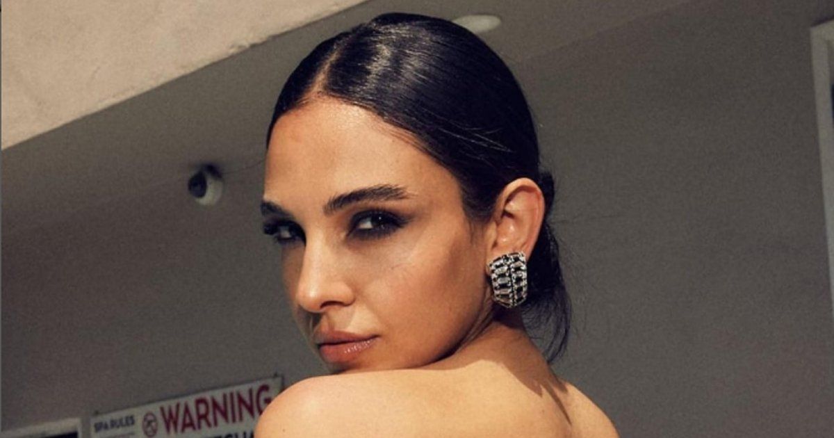 شاهد .. بالصور- بفستان زهري رائع..سلمى أبو ضيف تكمل تألقها في أسبوع الموضة في باريس