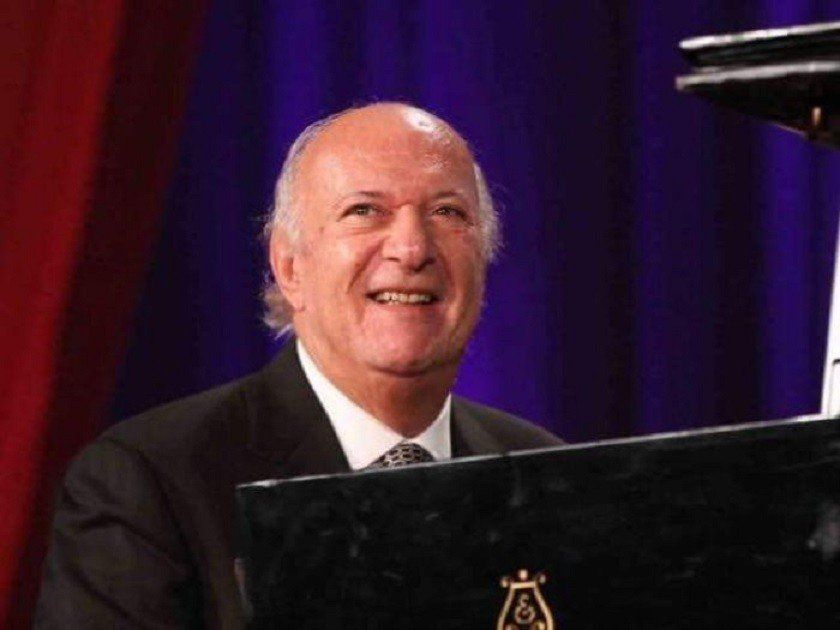 شاهد .. عمر خيرت يحيي حفلاً موسيقياً في دار الأوبرا