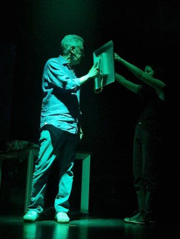 شاهد .. فيليب عرقتنجي يروي قصة حياته...و"صار وقت الحكي"