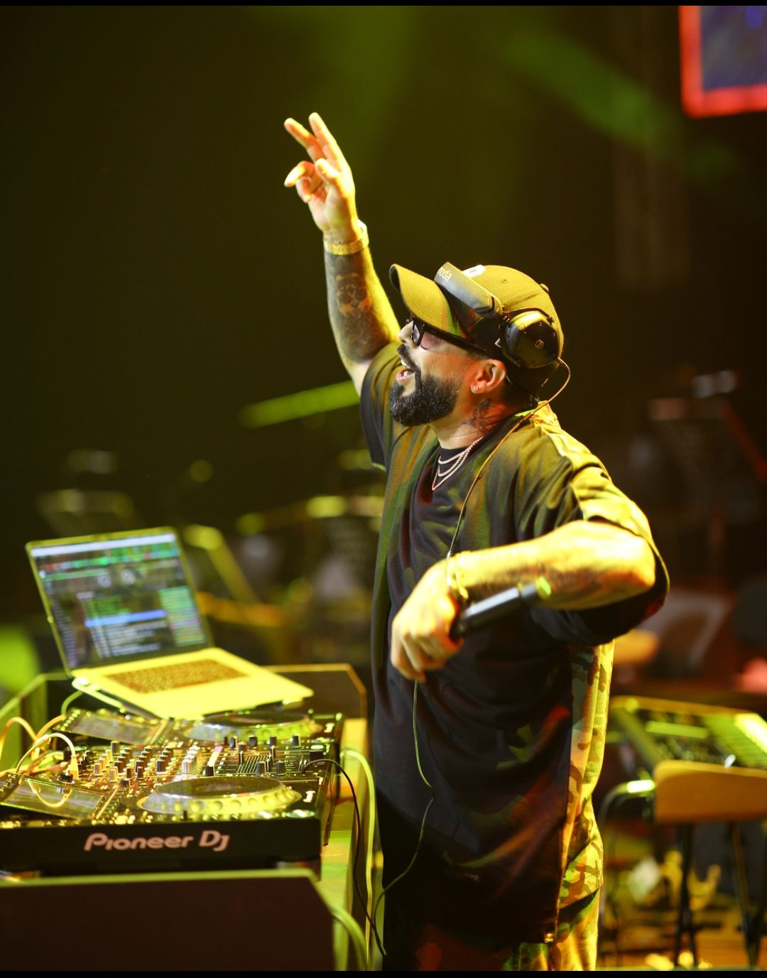 ميريام فارس وأحمد سعد وعايض ودي جي أصيل بحفل تخرج aue 2023