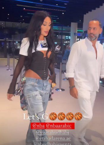 شاهد .. بالصور - مايا دياب تغير لون شعرها وتستعرض رشاقتها بهذه الإطلالة