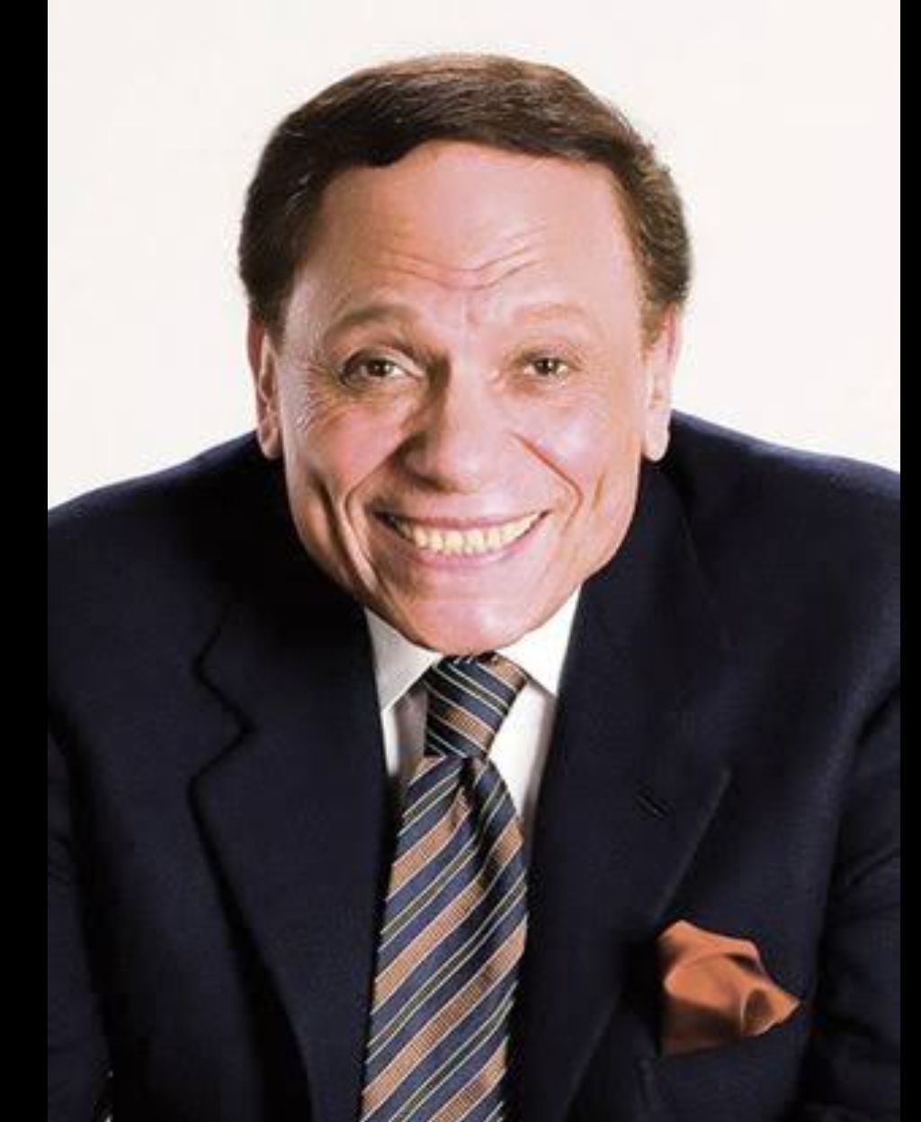 عادل إمام هيتجوز فتاة من خارج الوسط الفني